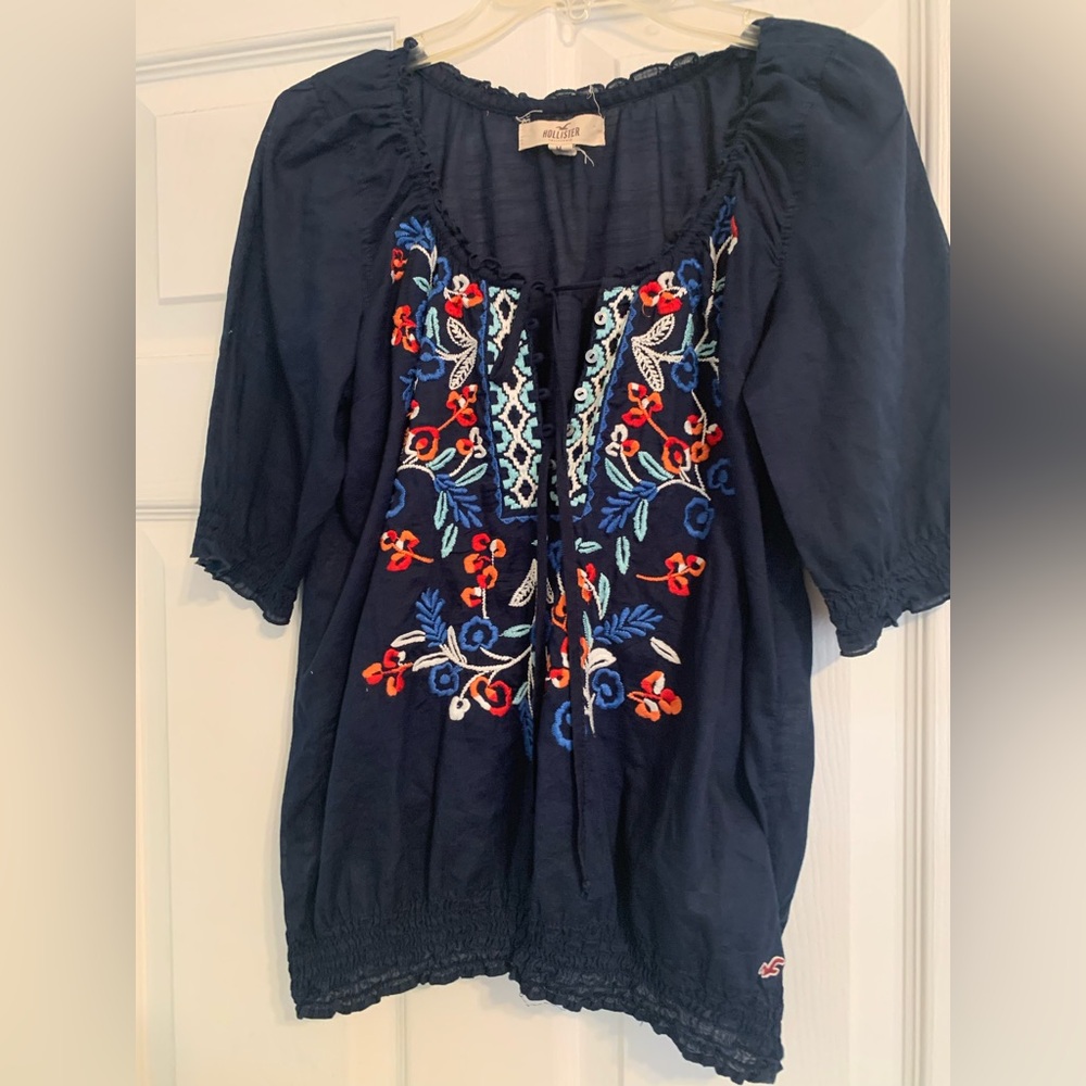 Y2K Hollister Floral Embroidered top